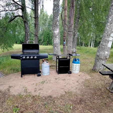 Kunnimaee Glamping Luksustelt Mae-Suhka